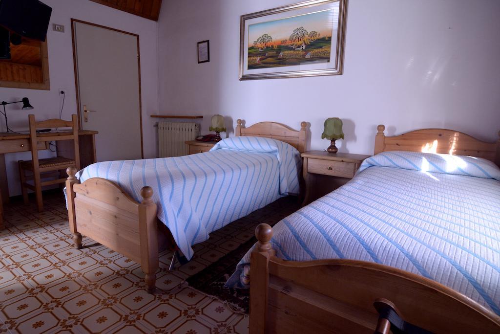 Albergo Mirella بيلونو الغرفة الصورة